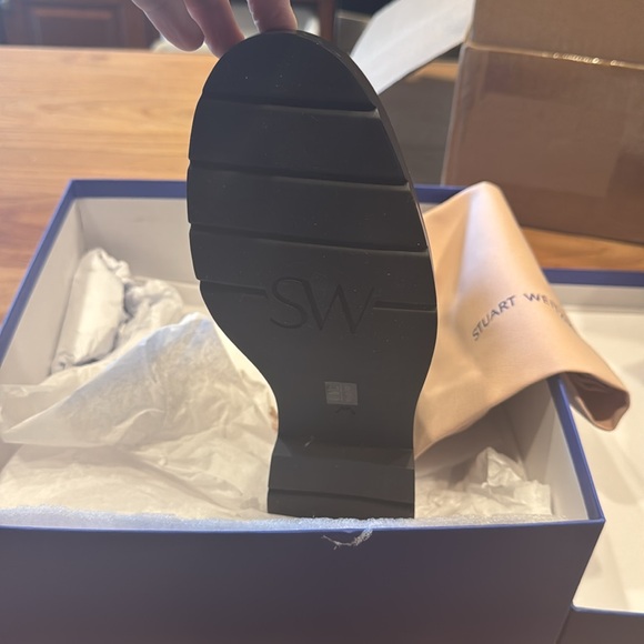 Stuart Weitzman McKenzee Chelsea Boot - Picture 4 of 6